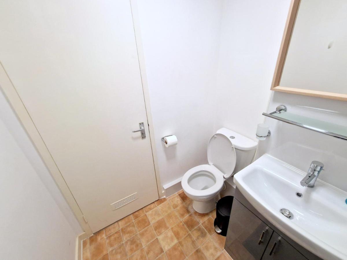ロンドンFlat In Battersea, 5 Minutes From Clapham Junction Stationアパートメント エクステリア 写真