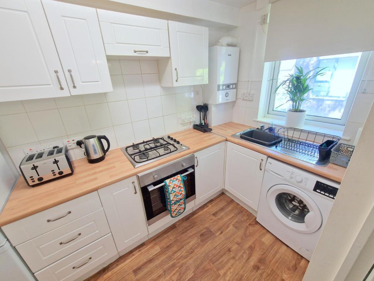 ロンドンFlat In Battersea, 5 Minutes From Clapham Junction Stationアパートメント エクステリア 写真