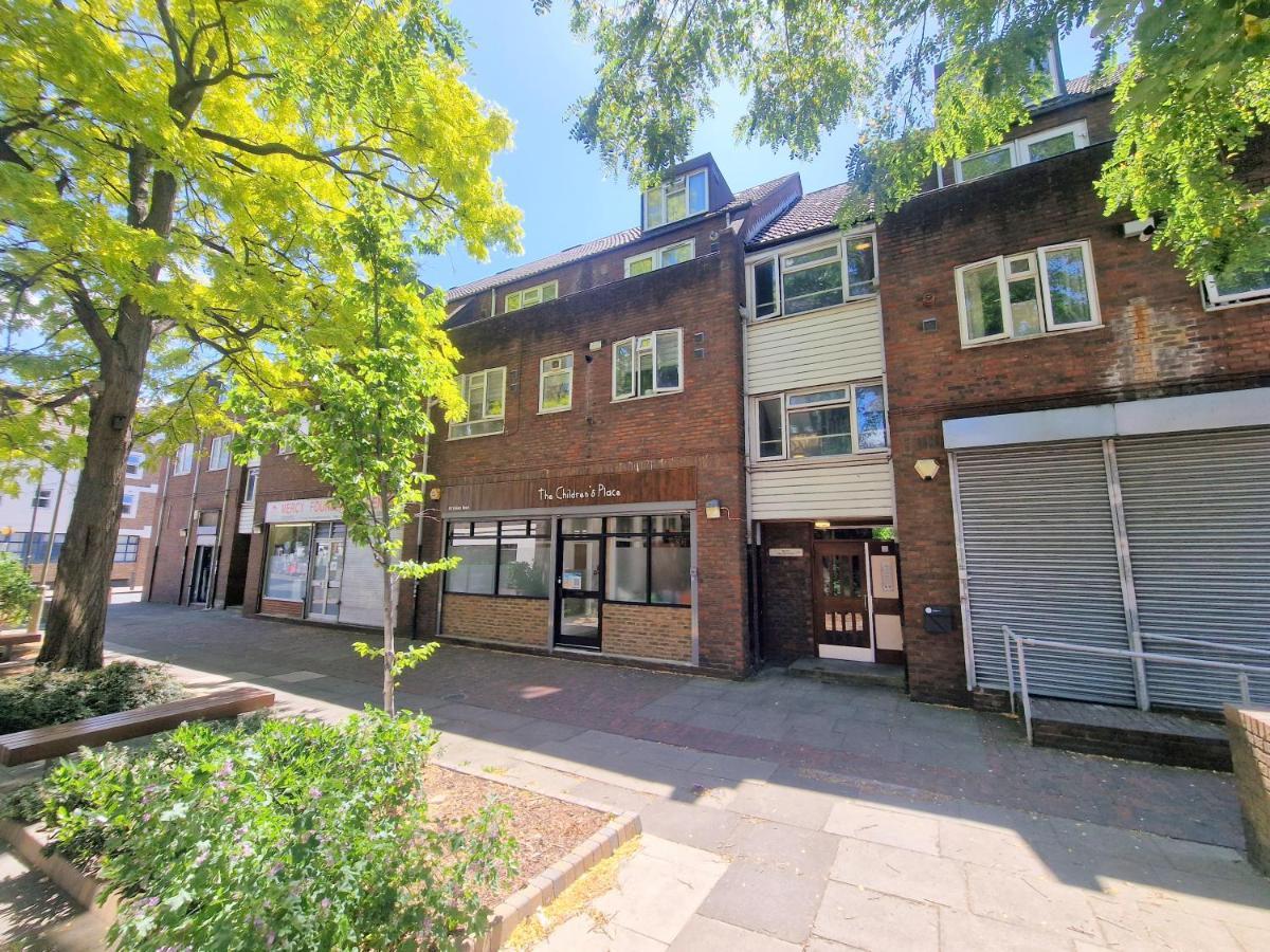 ロンドンFlat In Battersea, 5 Minutes From Clapham Junction Stationアパートメント エクステリア 写真